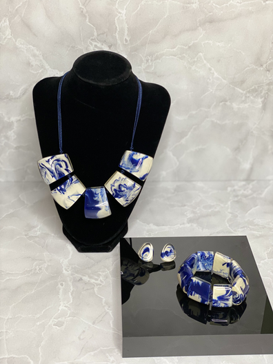 Tinta Large Adjustable Necklace, Earring & Bangle Set